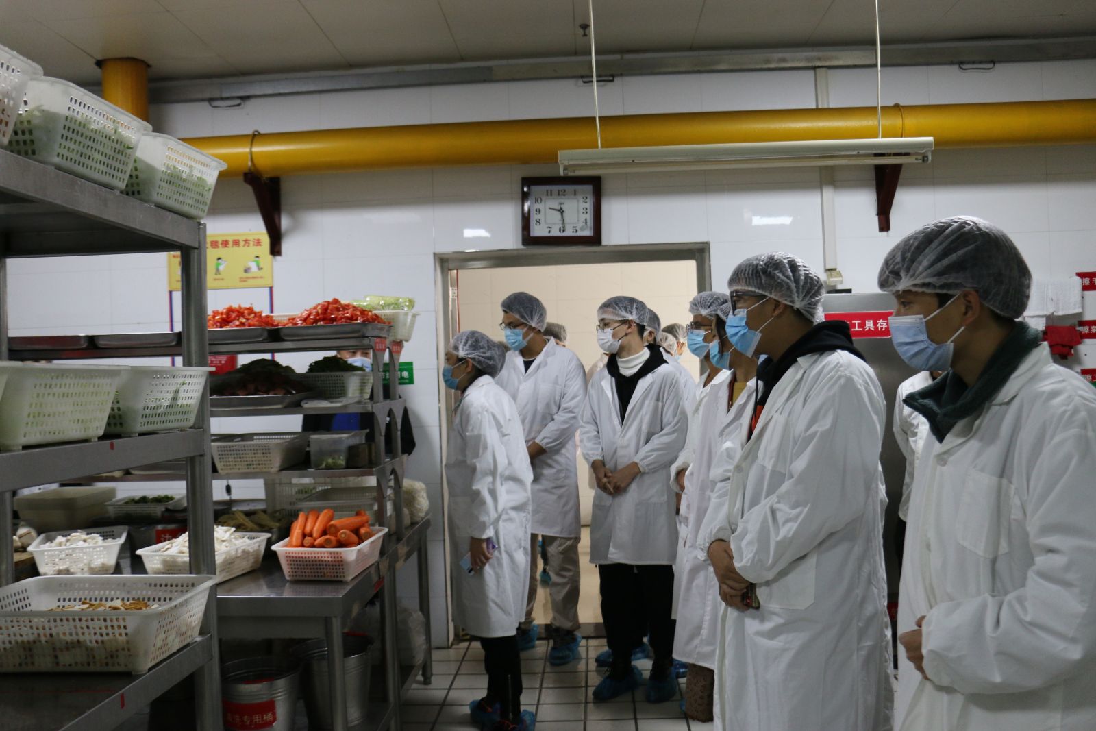 我校开展“阳光餐饮”学生接待开放日活动