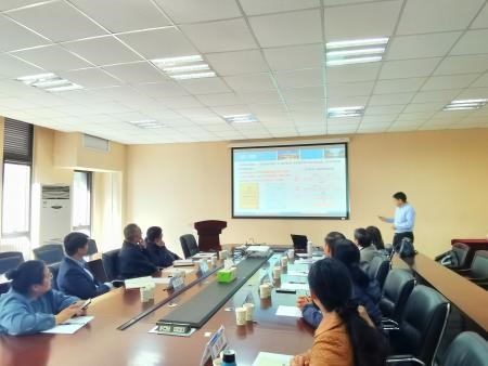 巩金龙到化学化工国家级实验教学示范中心调研