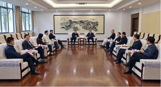 国家市场监督管理总局食品生产司司长一行来我校调研