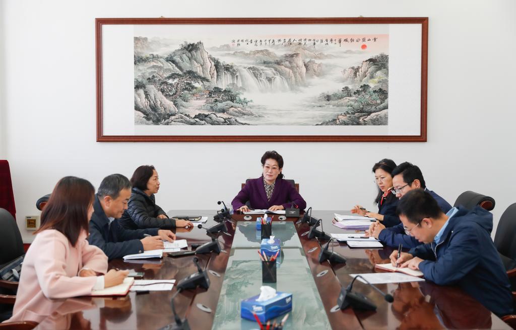 校党委副书记王卫平到组织部调研指导工作