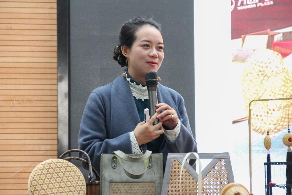 国家非物质文化遗产传承人做客青春大讲堂