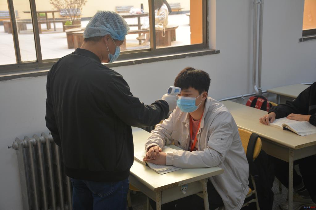 我校组织开展教学场景防疫应急演练活动