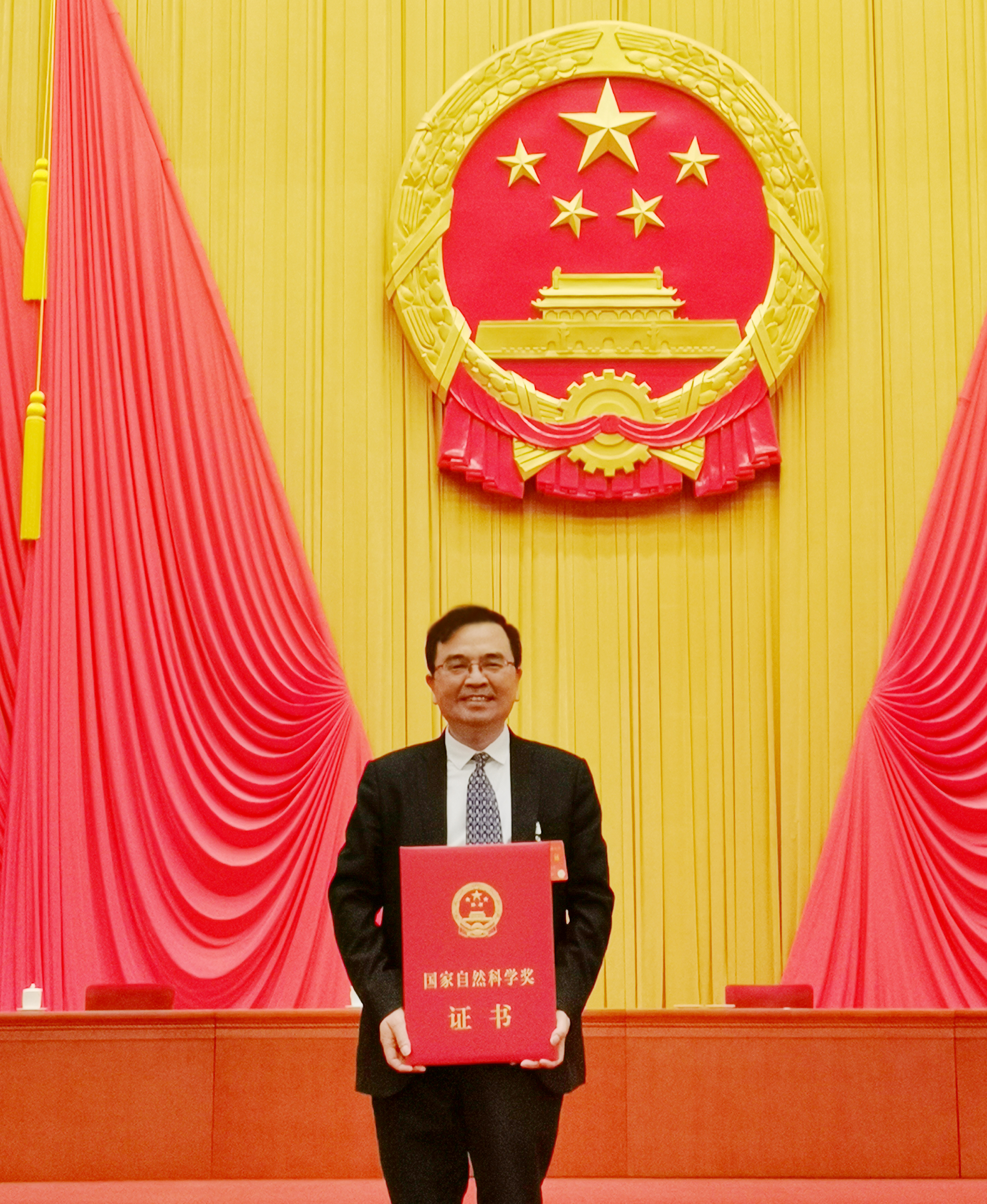 厦门大学科研成果“碳链与金属的螯合化学”荣获国家自然科学奖二等奖