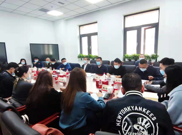 校领导与常驻丰台校区辅导员代表座谈