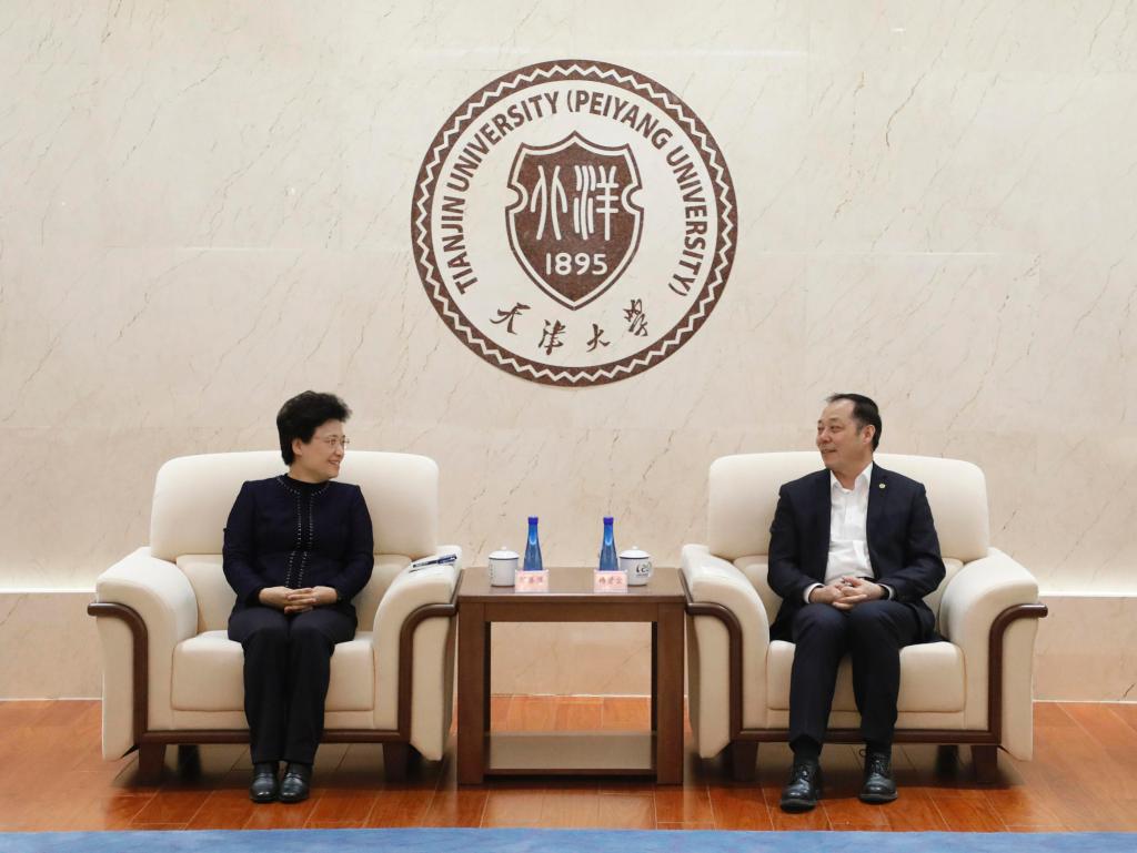杨贤金会见福建省委常委、组织部部长邢善萍一行