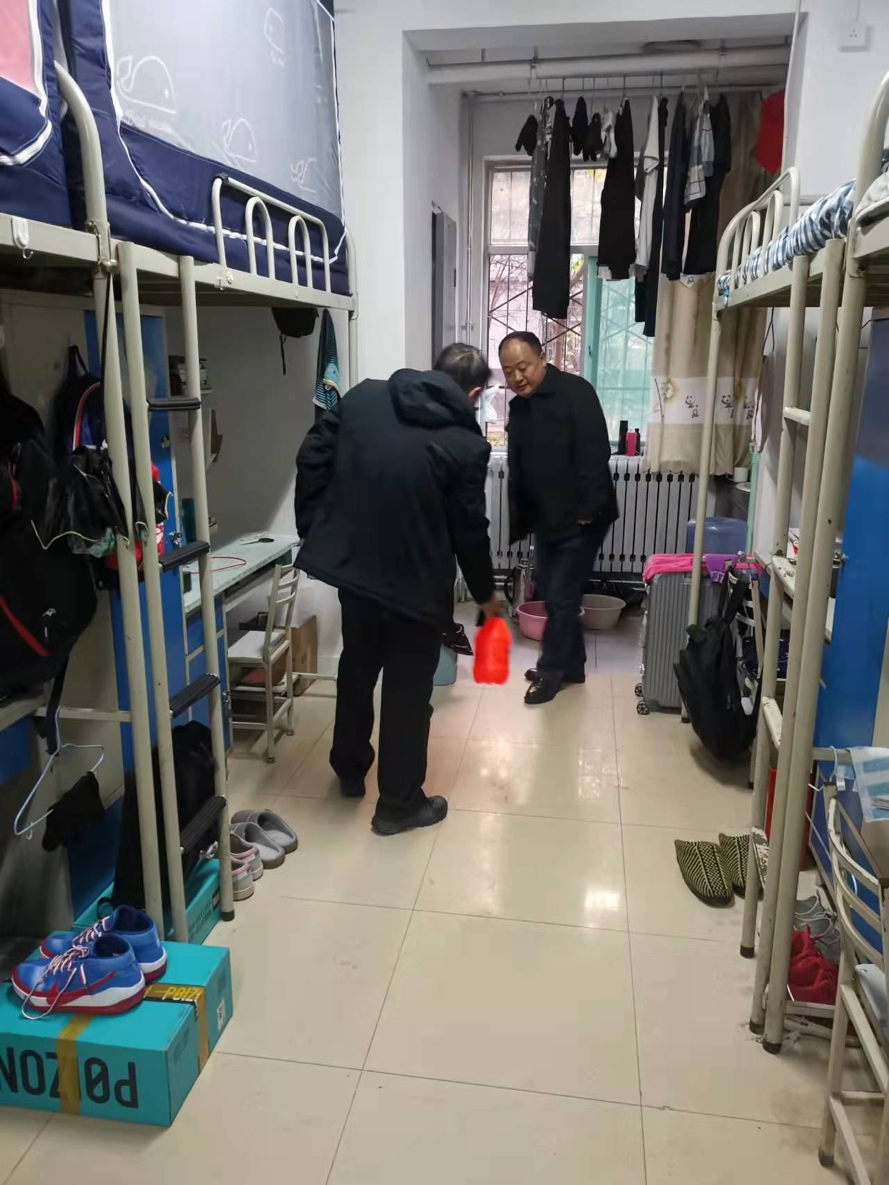 学工系统组织开展学生公寓传染病防治卫生消杀卫生检查