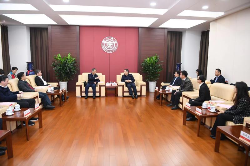 福建省委组织部副部长陈炎标一行到访上海交大