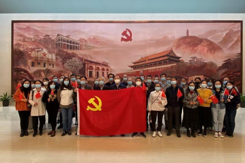 [党史学习教育]物理与天文学院党员开展党史学习主题党日活动