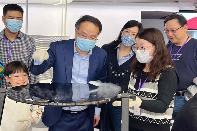 钱学森图书馆积极参加上海市民终身学习体验基地嘉年华活动