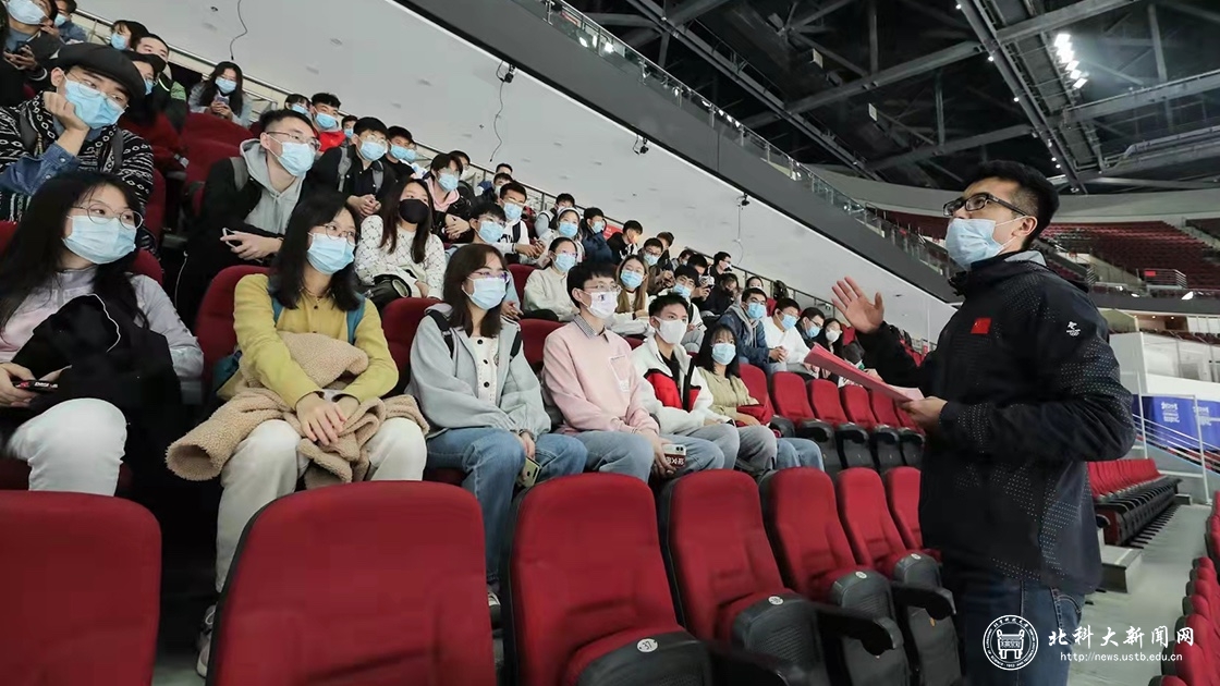 共圆冰雪梦，一起向未来——我校志愿者圆满完成五棵松体育中心“相约北京”测试活动保障任务