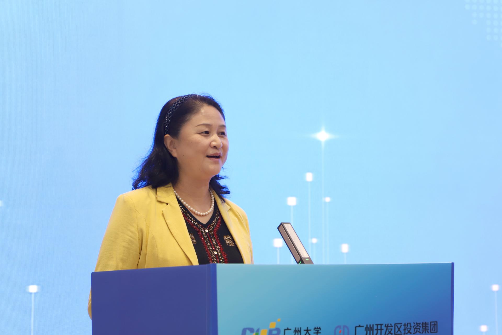 我校黄埔研究院/研究生院举办首届“信息+智慧”产学研高端论坛