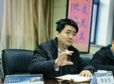 巩金龙到精密仪器与光电子国家级实验教学示范中心调研