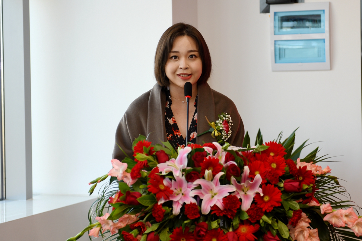 “影子科技-华中农大健康食品产业研究院”基因技术研究中心揭牌