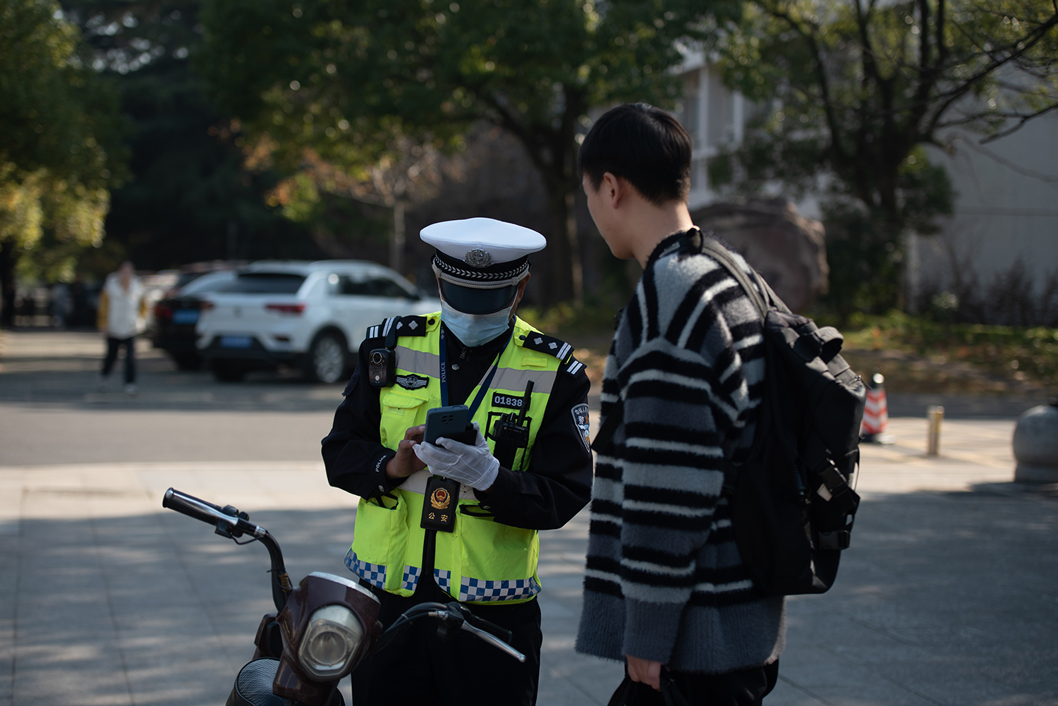 我校持续推进校园电动车秩序综合治理