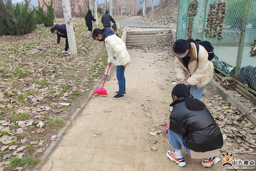 ［控制］深入开展劳动教育系列活动