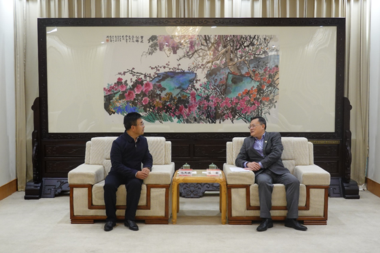 隆德县县长马天峡带队来校推进定点帮扶