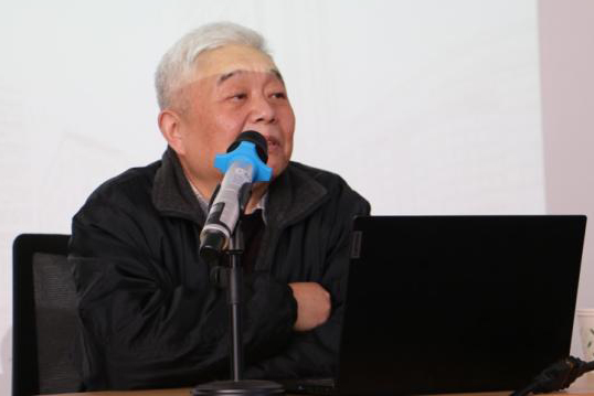 新闻学院举办党的十九届六中全会精神专题辅导报告会