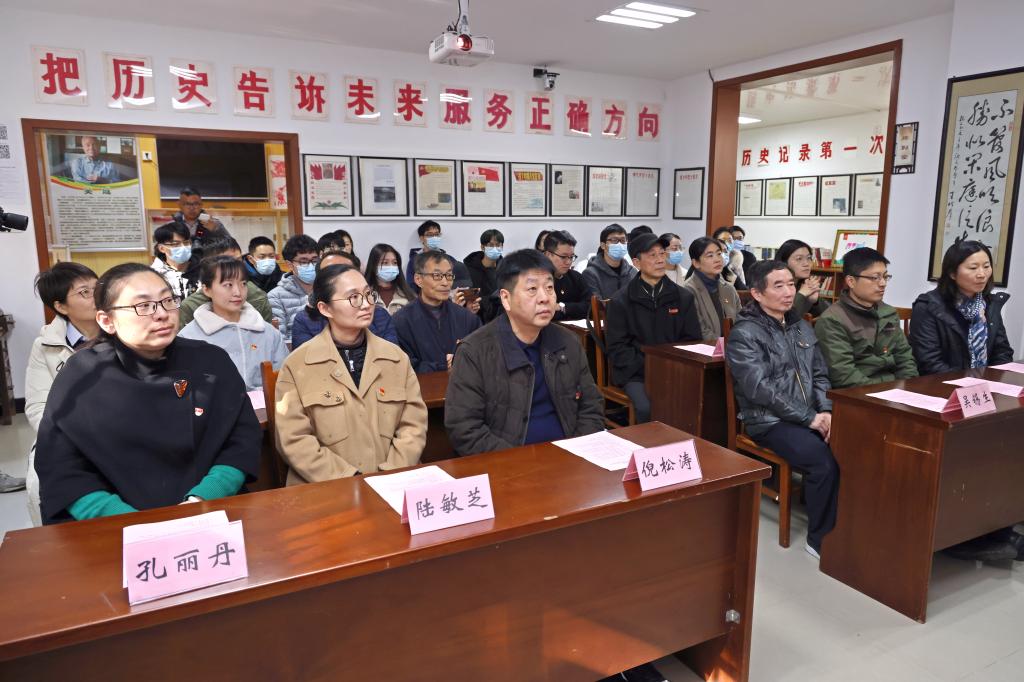 物联网工程学院联合校党委宣传部党支部和党委教师工作部党支部开展党史学习教育实践活动
