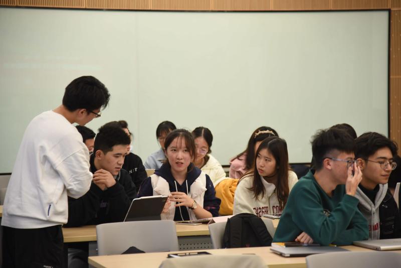凯原法学院2021级本科生“尚法学术沙龙”第一期举行