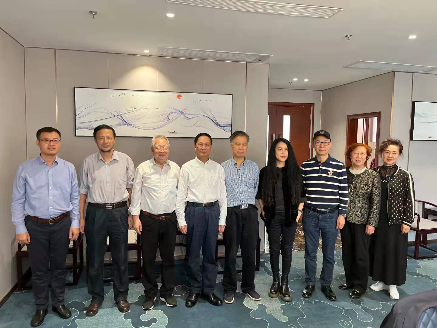 学习贯彻六中全会精神|旅琼文艺家大讲坛再进海南大学好歌词抒真情重人性