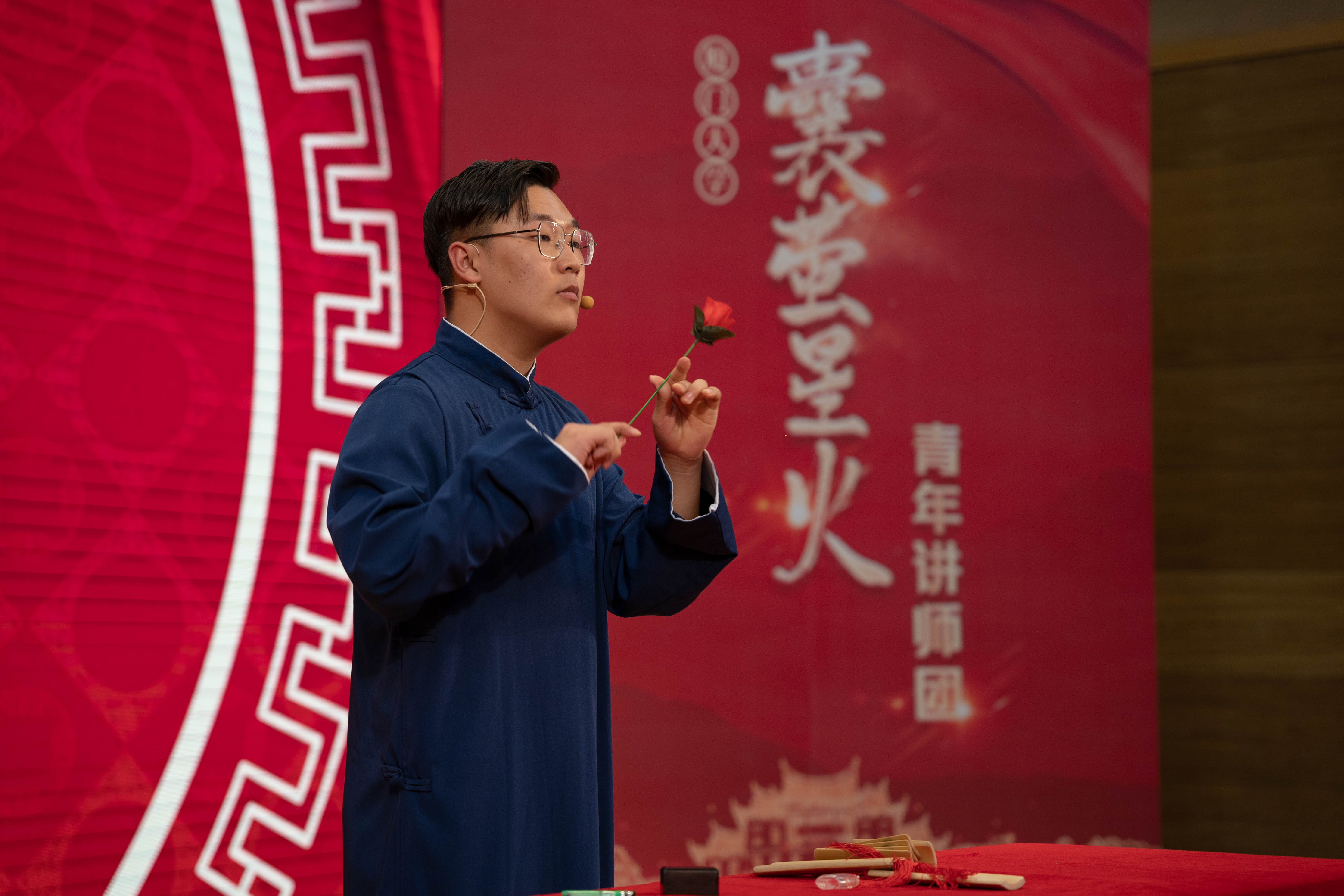 厦门大学“青年微宣讲”让六中全会精神“声”入人心