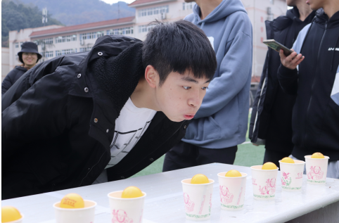 【党史学习进行时】“阳光下的川农”趣味运动会引领同学学党史强体