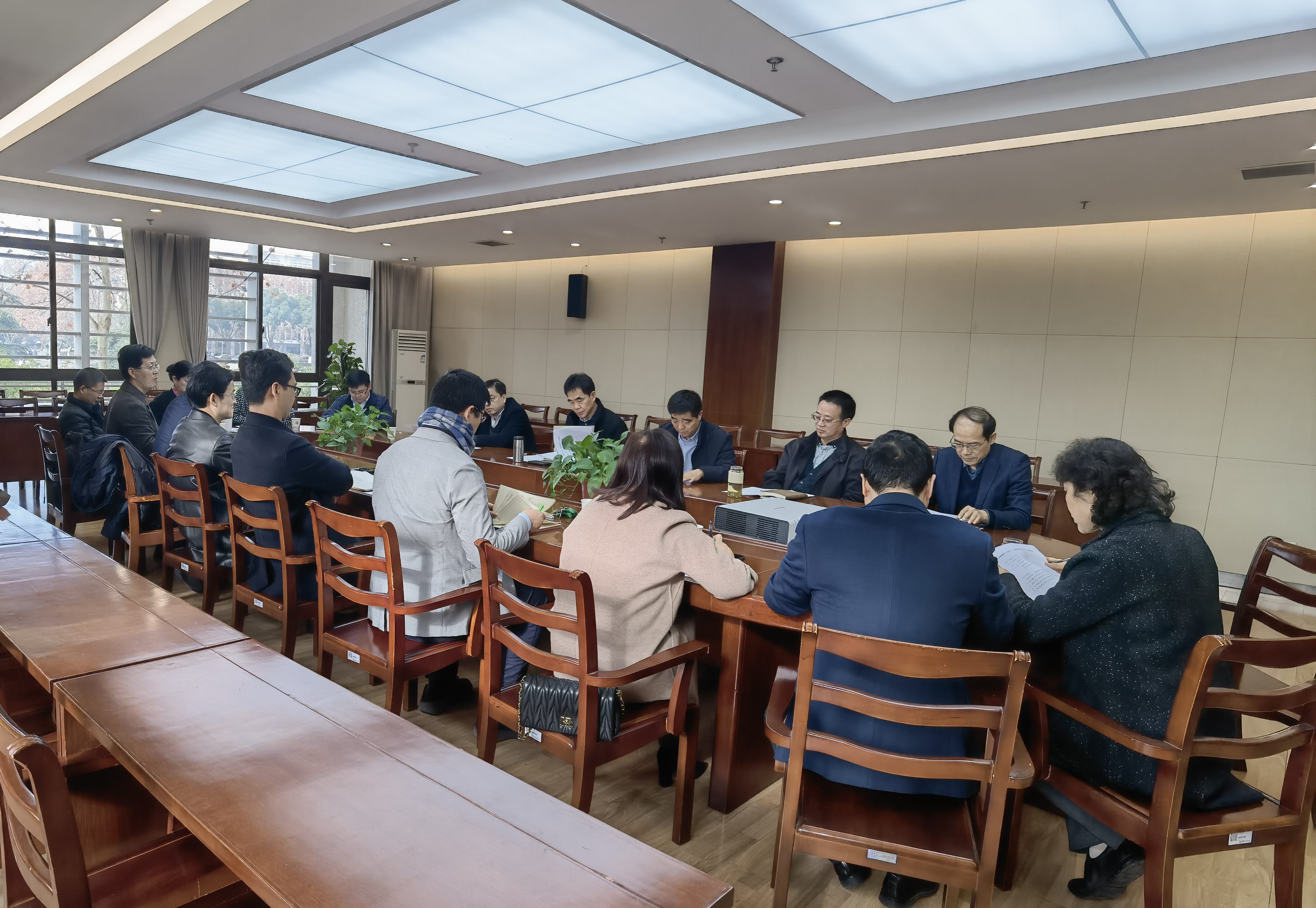 学校召开学院领导干部经济责任审计推进会