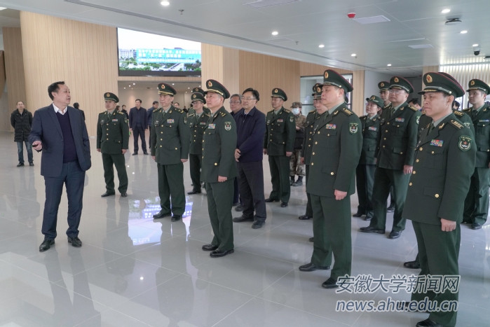 聚焦三地一区陆军炮兵防空兵学院安徽大学军民融合人才培养基地签约