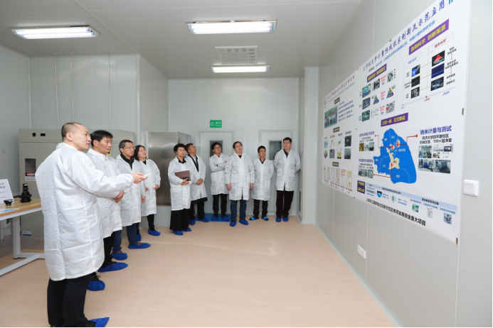上海推进科技创新中心建设办公室专职副主任陈尧水一行来校调研