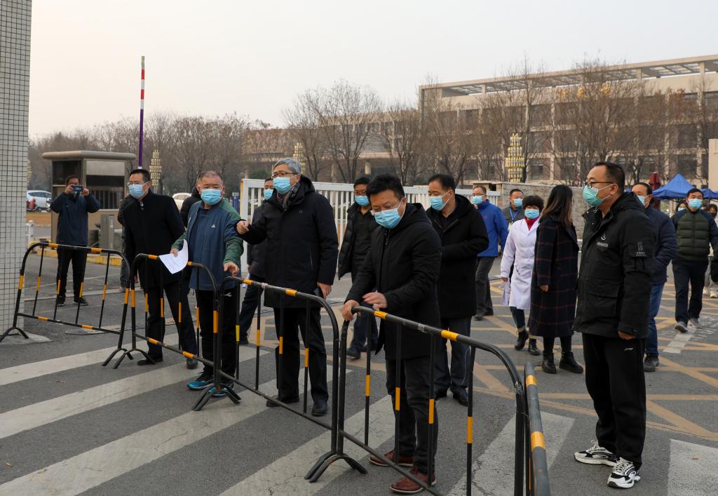 学校组织开展2022年研究生招生考试疫情防控应急演练