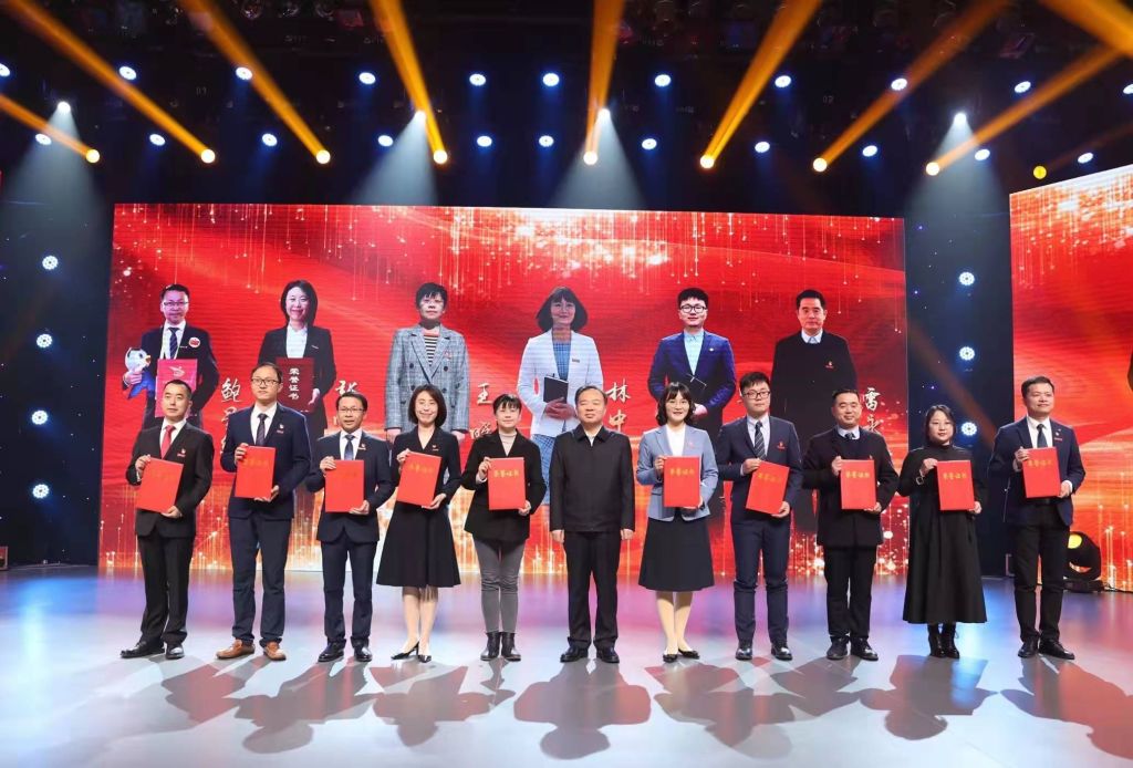 我校辅导员参加首届福建省“最美高校辅导员”暨第八届全省高校辅导员素质能力大赛颁奖仪式