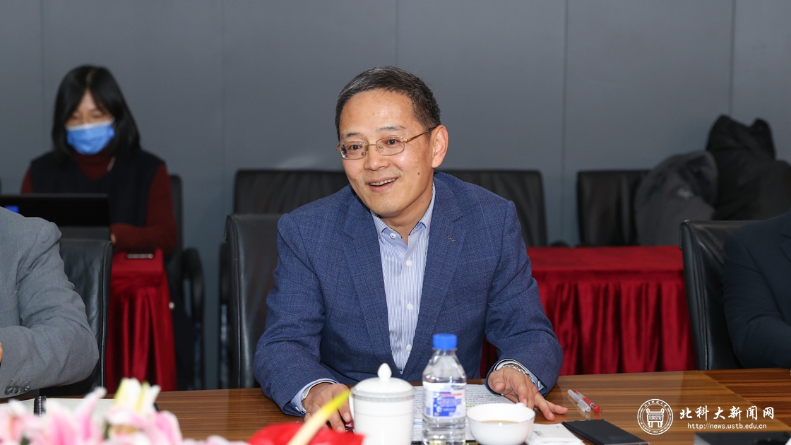 学校与建龙集团共建“绿色钢铁智能冶金创新中心”