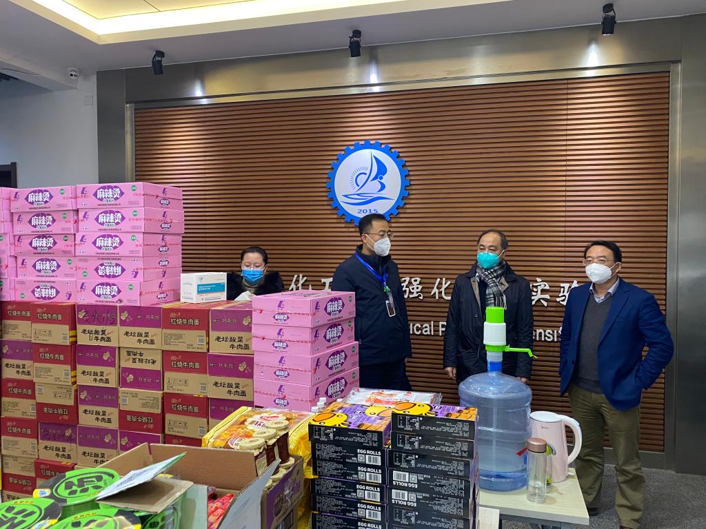 荣命哲检查教学二区、兴庆家属区疫情防控工作