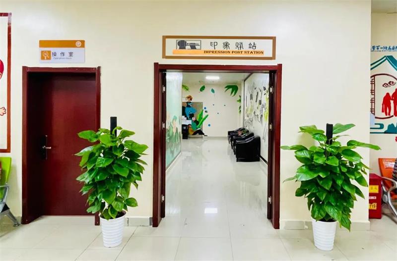 【为师生办实事】等候区里的一片温情