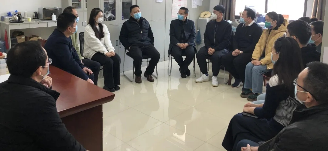 齐心战“疫”彰显“硬核”担当——我校学工干部全心守护学校疫情防控工作学生主阵地