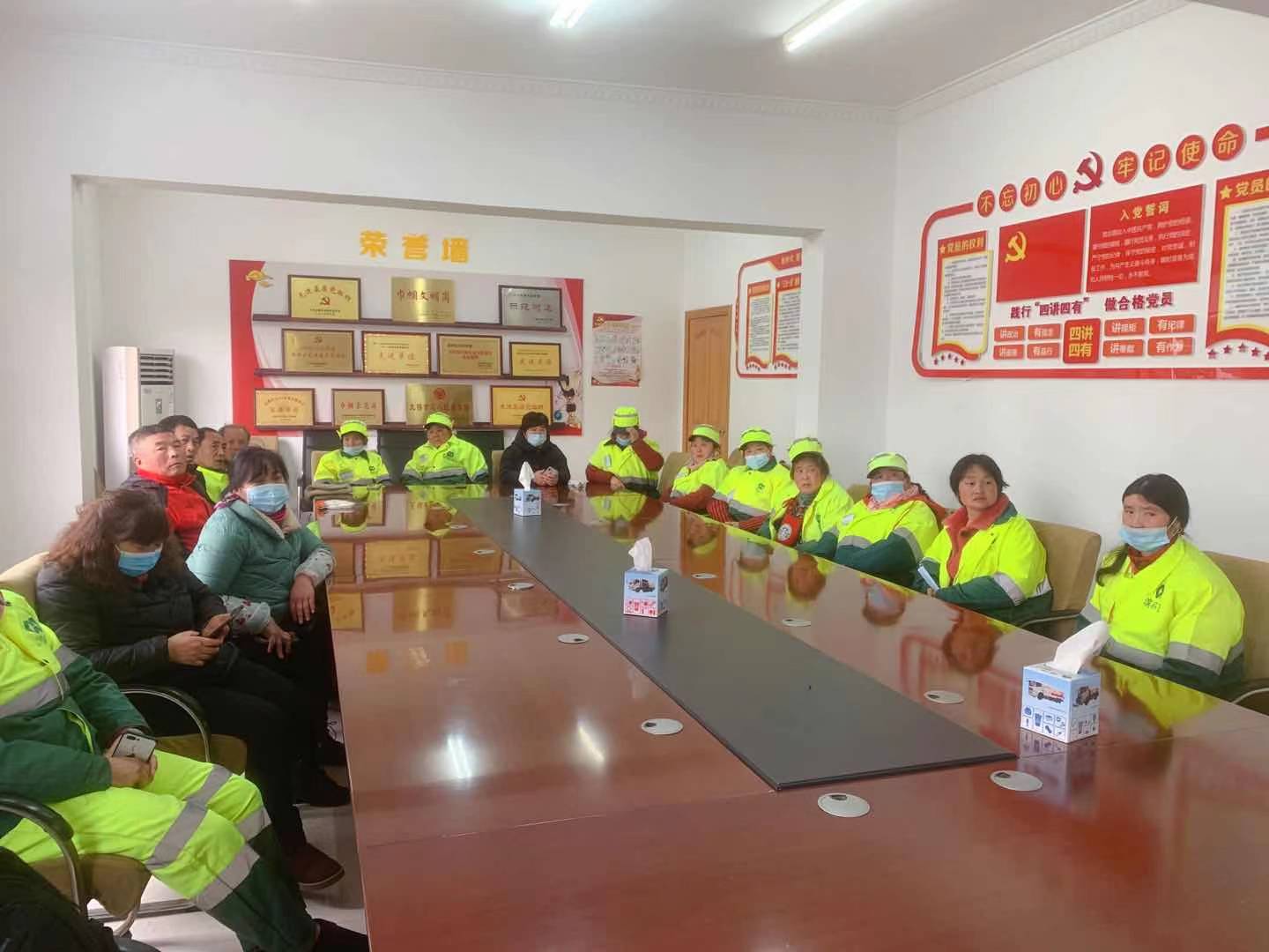 江南大学法律援助站开展“以案说法，情暖环卫工”普法宣传活动