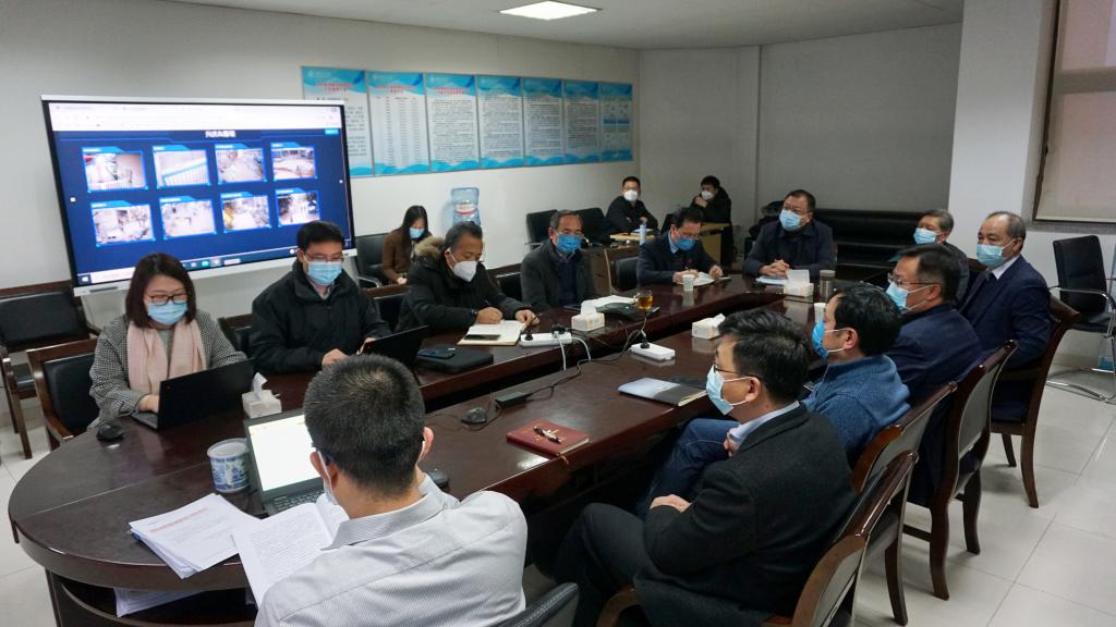 卢建军主持召开学校疫情防控视频调度会王树国参加会议