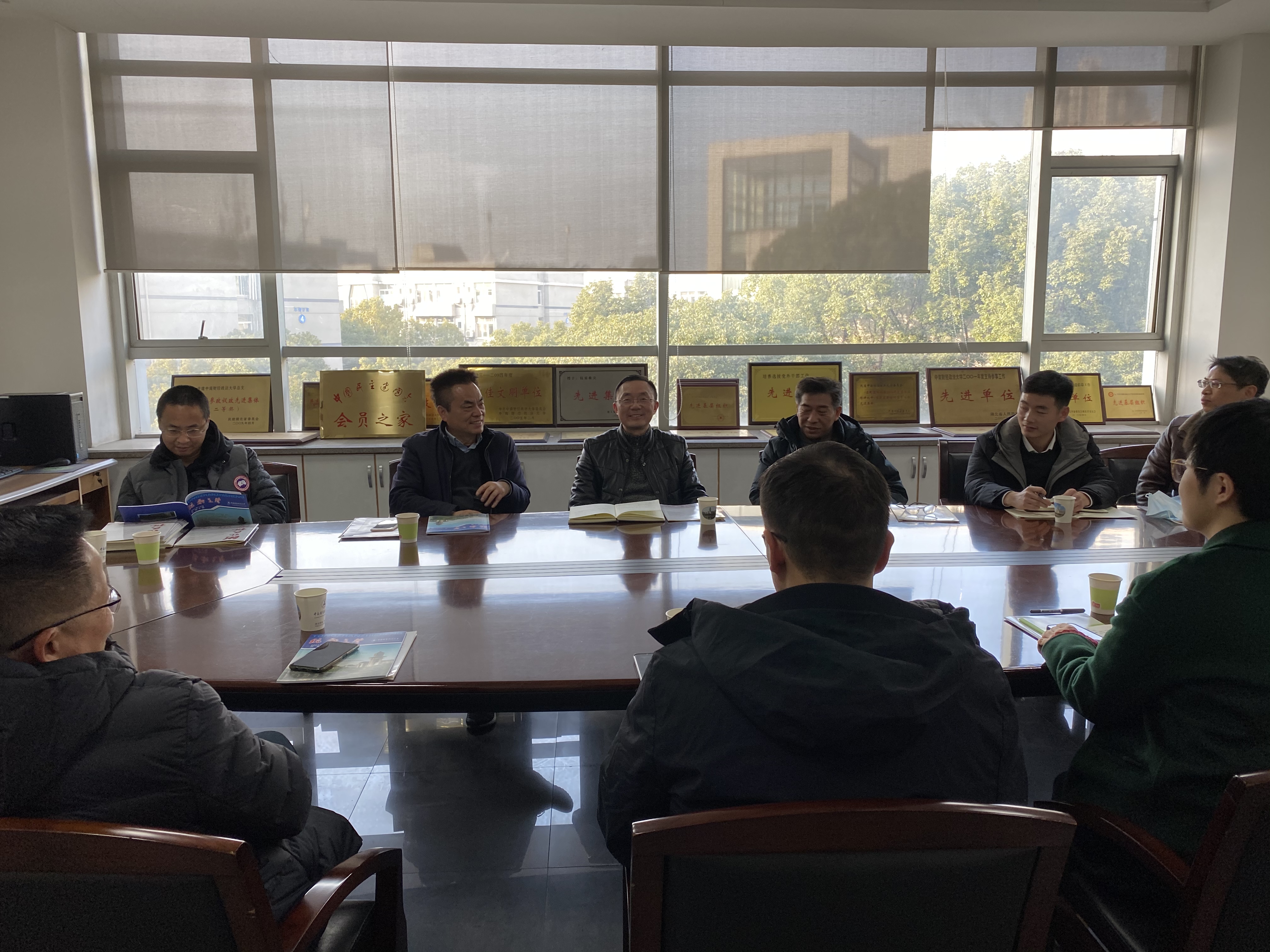校民建委员会召开2021年度工作总结会