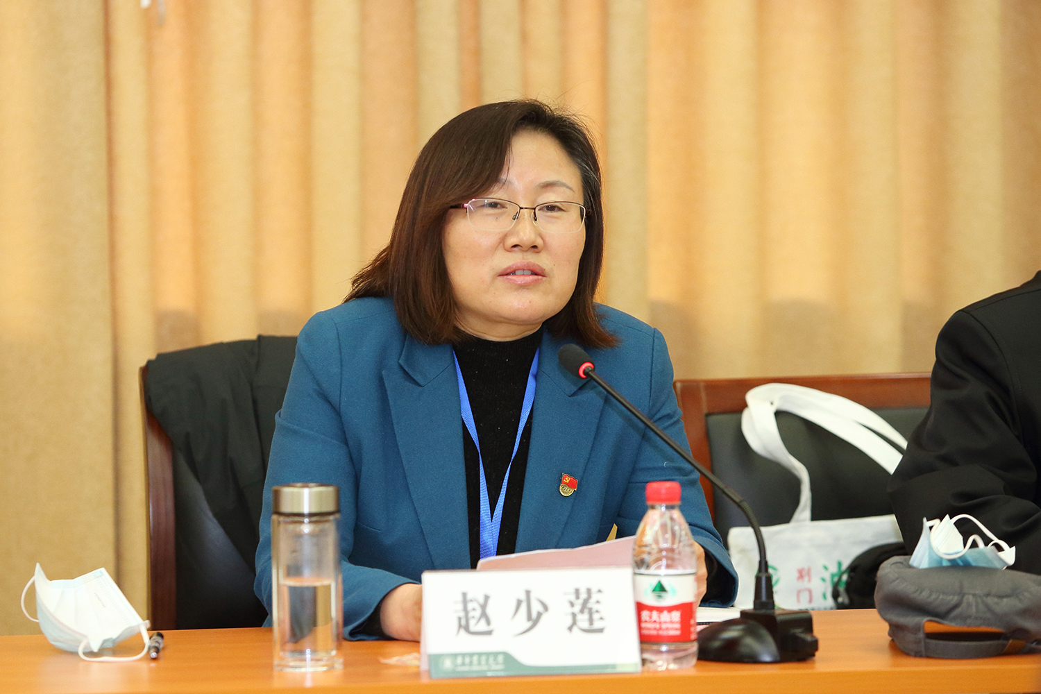 荆门市农业技术推广中心来校开展主题党日联谊活动