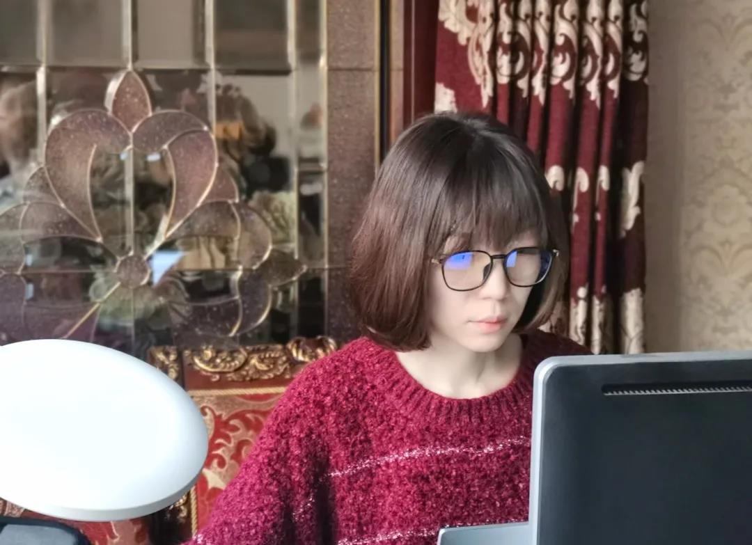 经管教师“志愿红”闪耀在抗疫一线