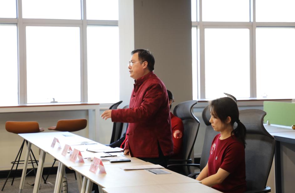 政府与公共事务学院召开2021年总结表彰大会