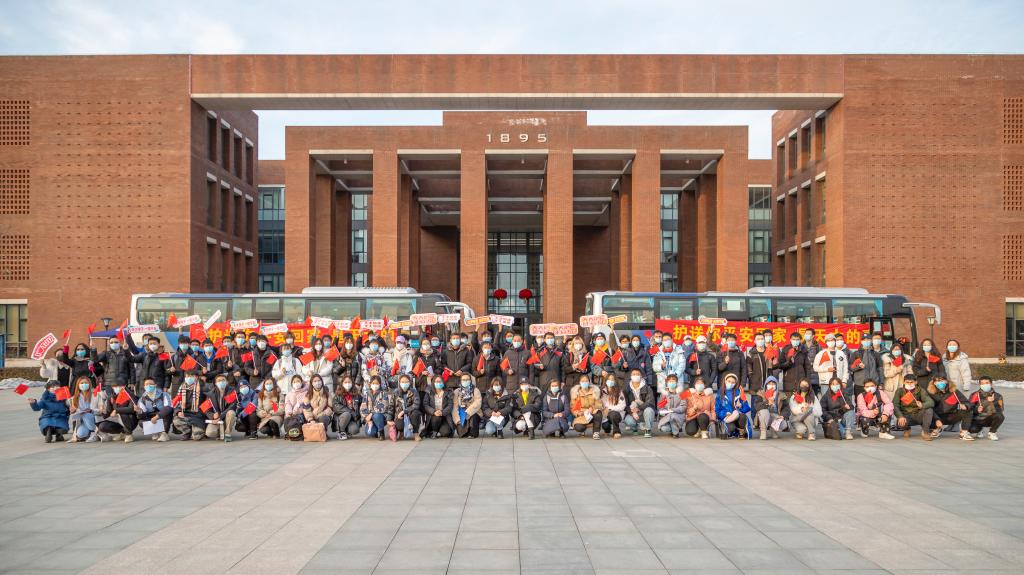 稳稳的幸福，天大包机送学生回家