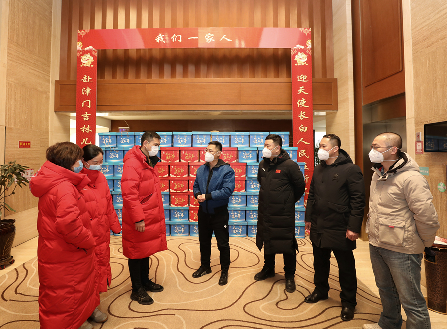 吉林大学援助天津核酸检测医疗队凯旋学校为医疗队送上新春祝福