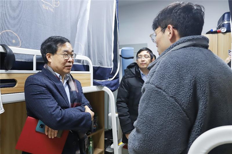 机械与动力工程学院举办2022年新春慰问活动