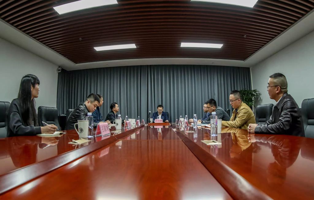 校党委书记徐西鹏调研厦门软件园产学研基地兼合式党支部建设情况