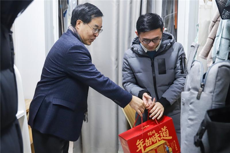 机械与动力工程学院举办2022年新春慰问活动