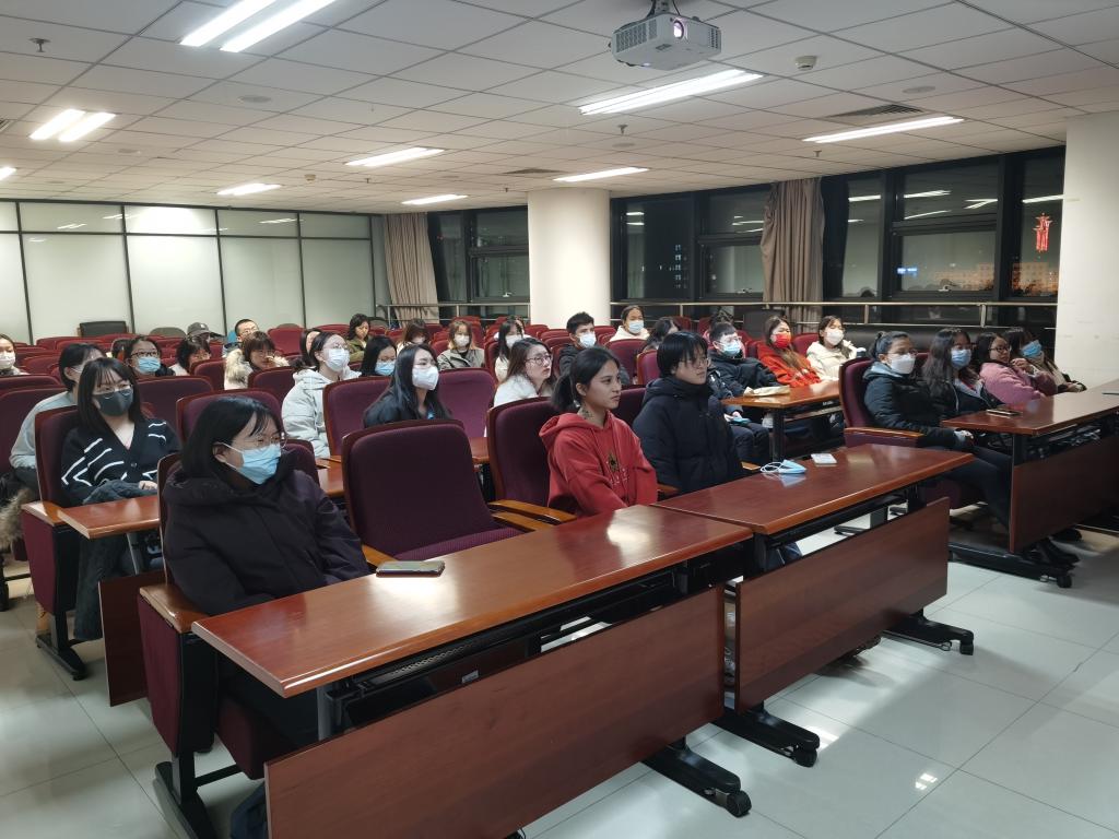 北语寒假留校学生集体观看热议冬奥会开幕式