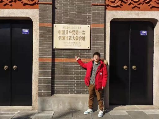 点亮红色地标，传承红色基因，动医学子在行动