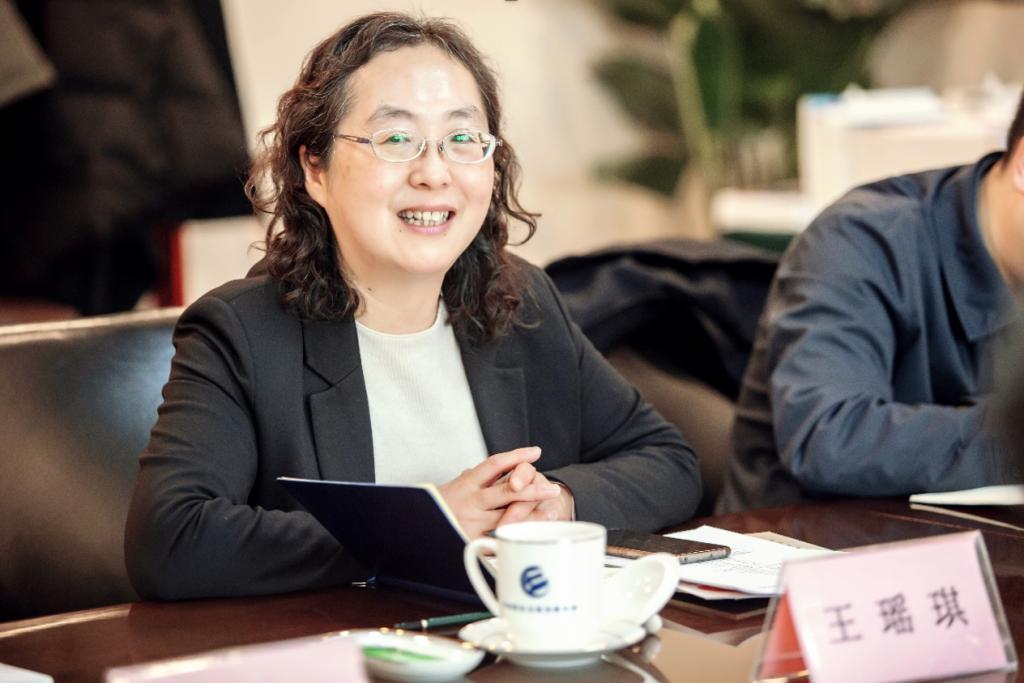 王瑶琪校长一行赴中国财经出版传媒集团座谈交流