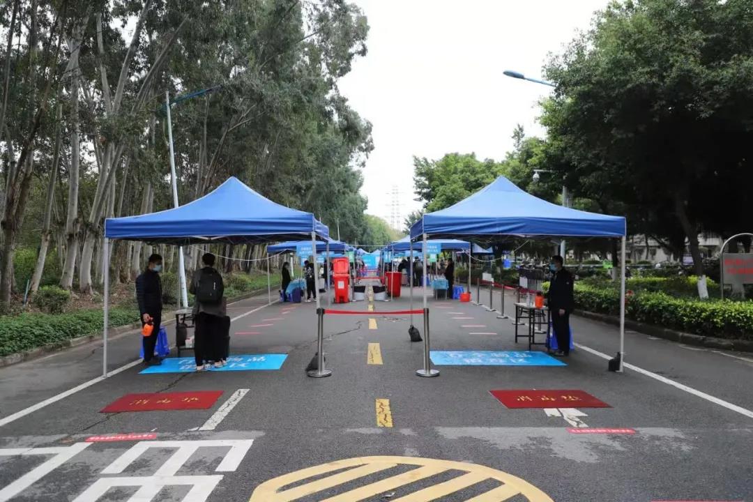 春满广大学子返校进行时